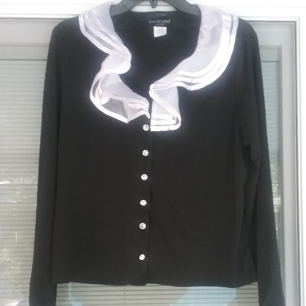 Black and White Classy Blouse
